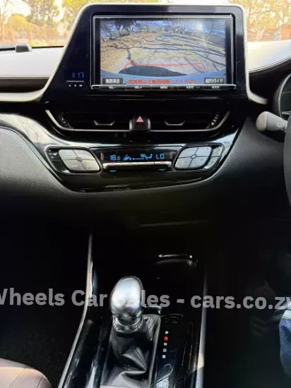 Picture of Toyota C-HR 2017