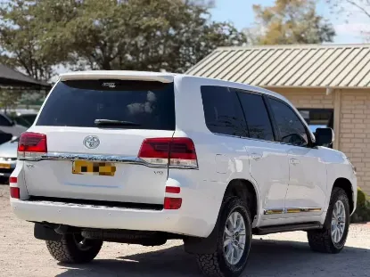 Picture of Toyota Land Cruiser 2017