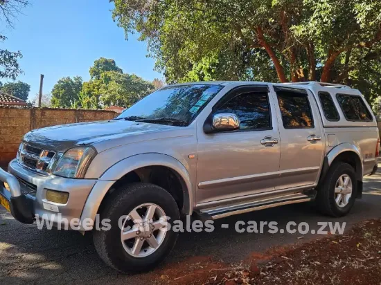 Picture of Isuzu KB300 2011