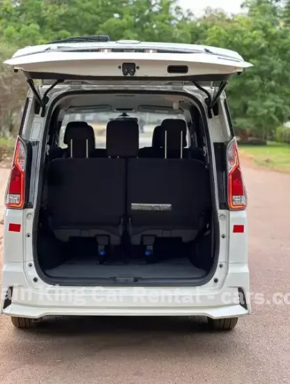 Picture of Spacious, Reliable Nissan Serena C27 7Seater for hire -- From