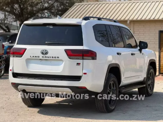 Picture of Toyota Land Cruiser 2023