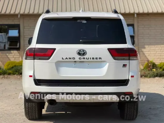Picture of Toyota Land Cruiser 2023