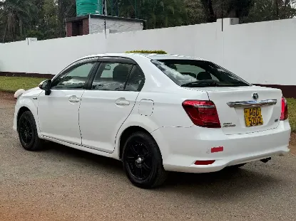 Picture of Toyota Axio 2016