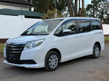 Picture of Toyota Noah 2017