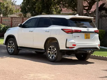 Picture of Toyota Fortuner 2023