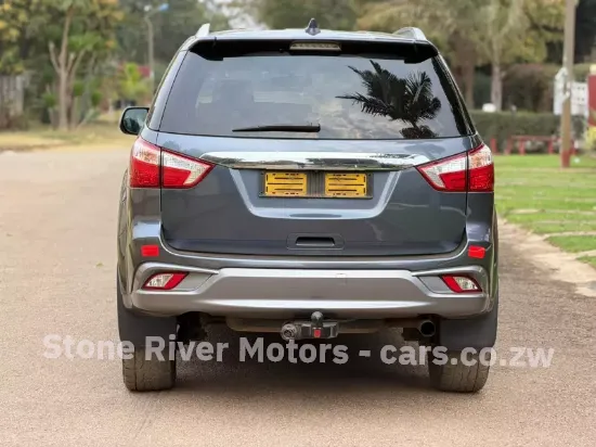 Picture of Isuzu Mu-X 2019
