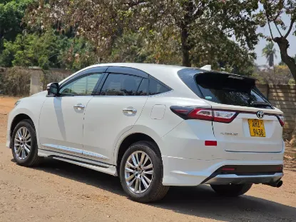 Picture of Toyota Harrier 2017