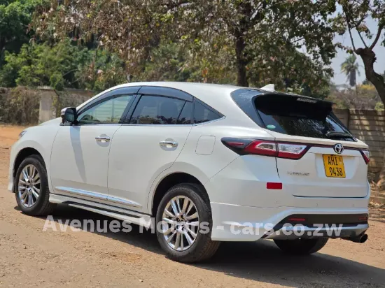 Picture of Toyota Harrier 2017