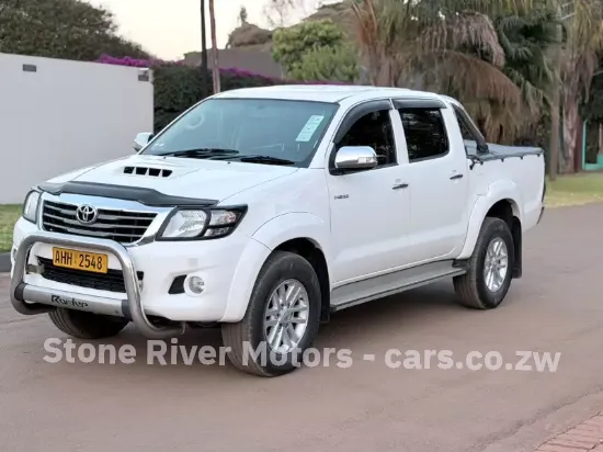 Picture of Toyota Hilux 2013