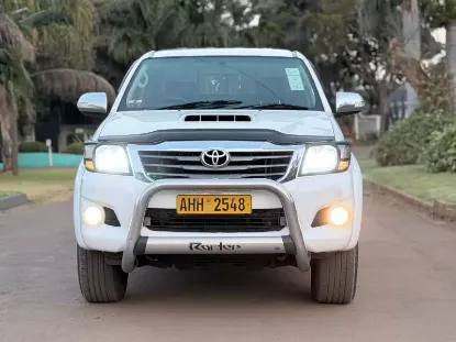 Picture of Toyota Hilux 2013