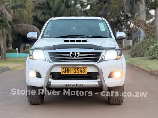 Picture of Toyota Hilux 2013