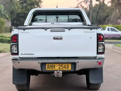 Picture of Toyota Hilux 2013