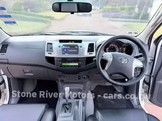 Picture of Toyota Hilux 2013