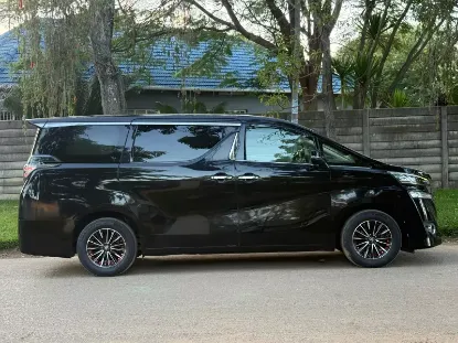 Picture of Toyota Vellfire 2017