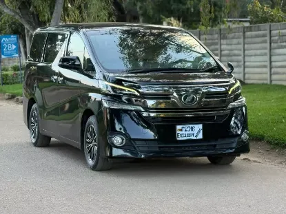 Picture of Toyota Vellfire 2017