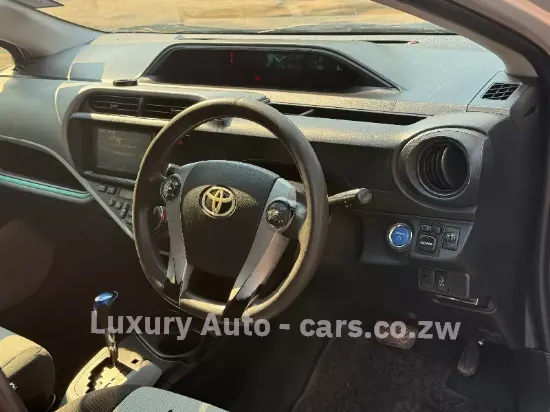 Picture of Toyota Aqua 2014