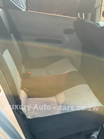 Picture of Toyota Aqua 2014