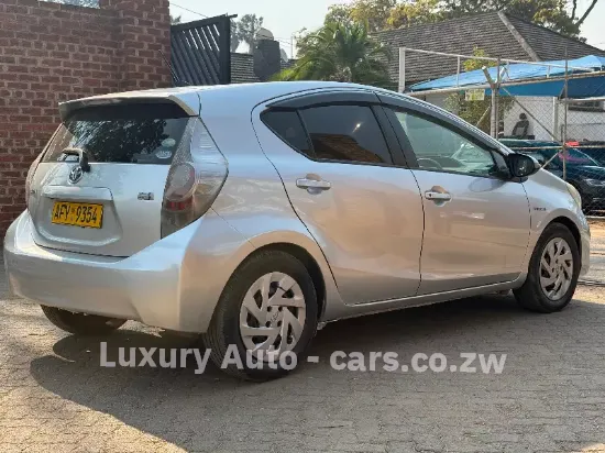 Picture of Toyota Aqua 2014