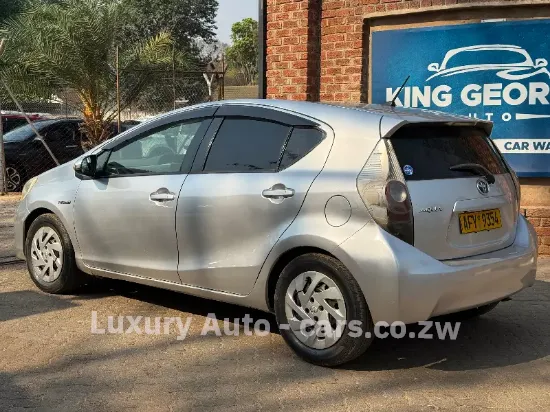 Picture of Toyota Aqua 2014