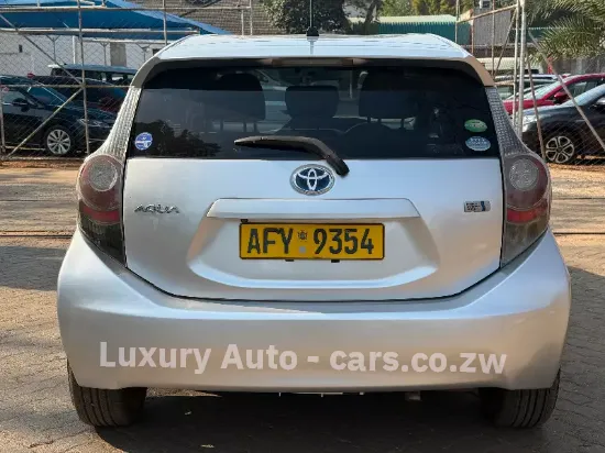 Picture of Toyota Aqua 2014