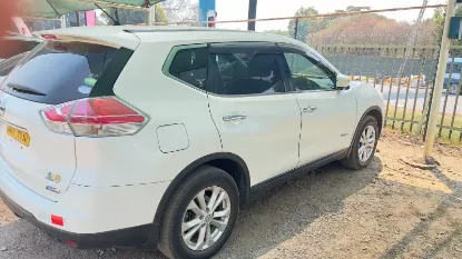 Picture of Nissan X-Trail 2012