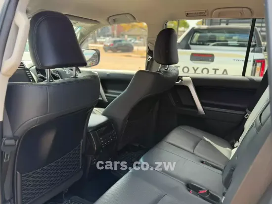 Picture of Toyota Land Cruiser 2021