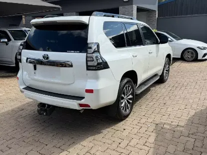 Picture of Toyota Land Cruiser 2021