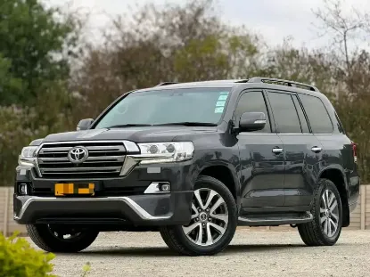 Picture of Toyota Land Cruiser 2017