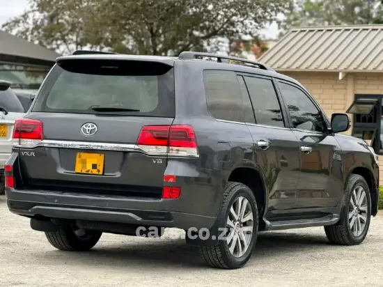Picture of Toyota Land Cruiser 2017