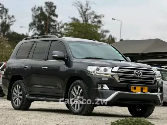 Picture of Toyota Land Cruiser 2017