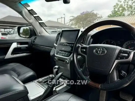 Picture of Toyota Land Cruiser 2017