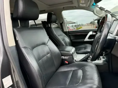 Picture of Toyota Land Cruiser 2017
