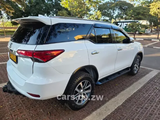 Picture of Toyota Fortuner 2017