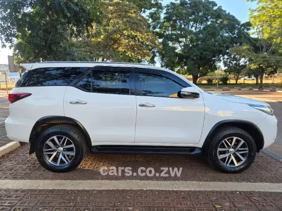Picture of Toyota Fortuner 2017