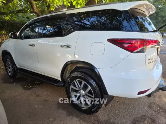 Picture of Toyota Fortuner 2017