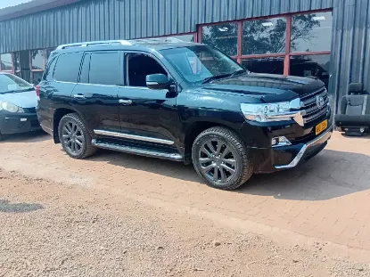 Picture of Toyota Land Cruiser 2017