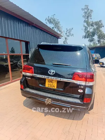 Picture of Toyota Land Cruiser 2017