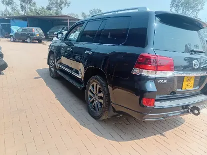 Picture of Toyota Land Cruiser 2017