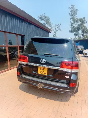 Picture of Toyota Land Cruiser 2017