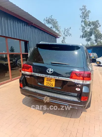 Picture of Toyota Land Cruiser 2017