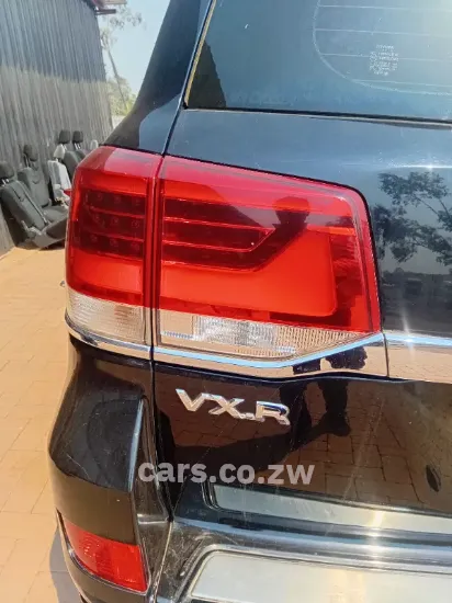 Picture of Toyota Land Cruiser 2017