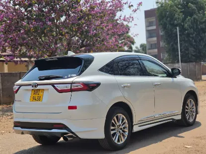 Picture of Toyota Harrier 2017