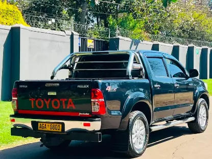 Picture of Toyota Hilux 2015