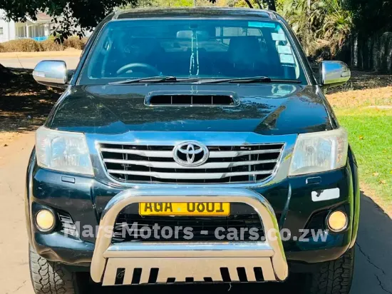 Picture of Toyota Hilux 2015