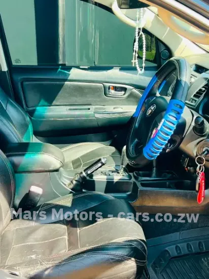 Picture of Toyota Hilux 2015