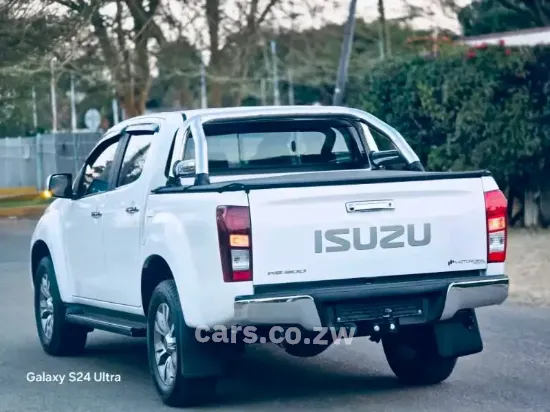 Picture of Isuzu KB300 2017