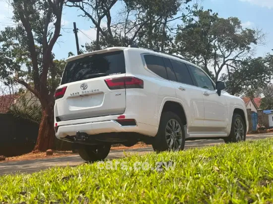 Picture of Toyota Land Cruiser 2024
