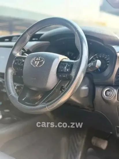Picture of Toyota Hilux 2024