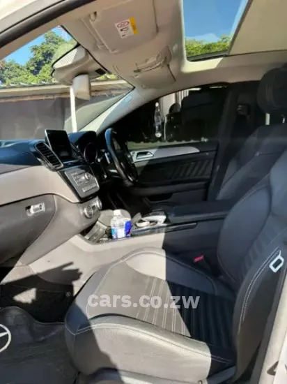 Picture of Mercedes Benz GLE 2016