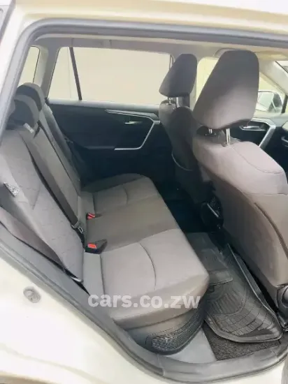 Picture of Toyota Rav4 2021